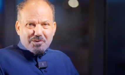 بعد معاناة مع الألم وصعوبة الحركة، خضع مريضنا إلى عملية استبدال مفصل الورك