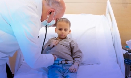 رحلة علاج طفل من ورم في الغدة الكظرية