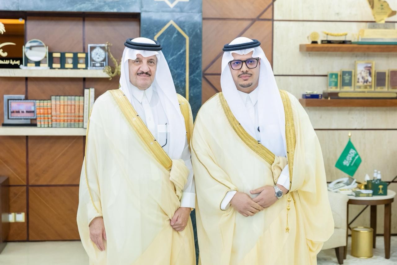 The Prince of the Eastern Province supports medical talents and welcomes Dr. Mazen Al-Asil, a pediatric resident at Mouwasat Hospital.